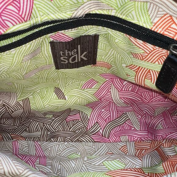 The Sak Simplistic Crossbody Black Leather Bag - Picture 8 of 13